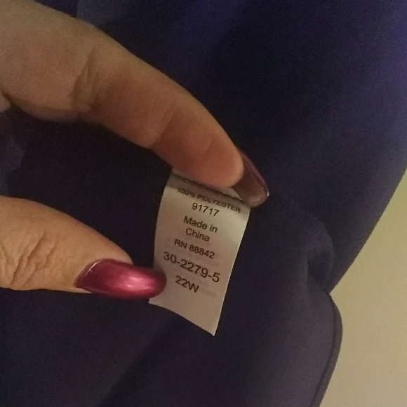 ๐HOST PICK๐Crossover Camisole - Picture 7 of 8